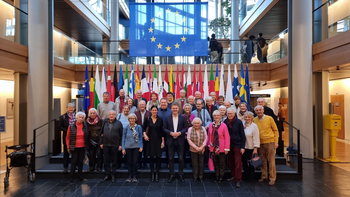Große Gruppe im Europaparlament: CDU und Senioren Union besuchten den Abgeordneten Dr. Andreas Schwab in Straßburg