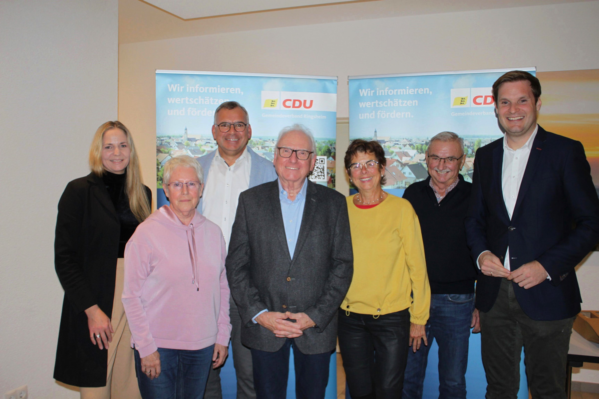 Die wiedergewählten Mitglieder der Vorstandschaft der CDU Ringsheim um den Vorsitzenden Kuno Kölble mit Yannick Bury MdB